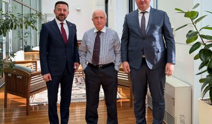 Düziçi Heyeti Cemil Çiçek ile Bir Araya Geldi