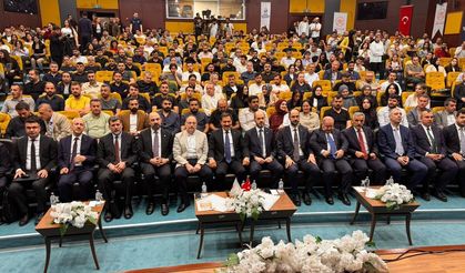 Emlak Konut GYO Genel Müdürü Yılmaz, Hatay'da afet yönetimi konulu programda konuştu: