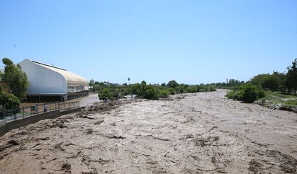 GÜNCELLEME - Hatay'da sağanak hayatı olumsuz etkiledi