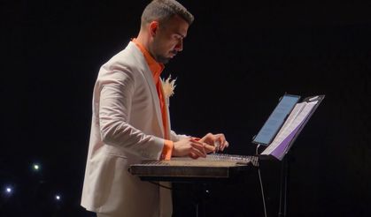 Mersin'de 'İyilik Korosu' konser verdi