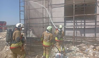 Antakya’da Çöp ve Mantolama Yangını Korkuttu