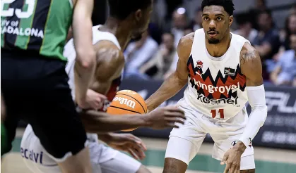 Fenerbahçe'den İlk Transfer Bombası! Trent Forrest İmzayı Attı