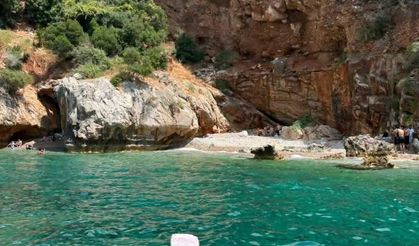 Hatay Karamağara Koyu Ziyaretçilerin Gözdesi Oldu
