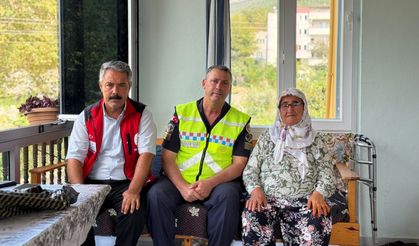 Düziçi Sosyal Hizmet ve Jandarmadan Şehit Annesine Ziyaret