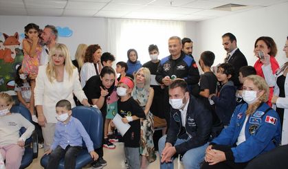 Astronotlar Antalya'da kanser tedavisi gören çocuklar ve öğrencilerle buluştu