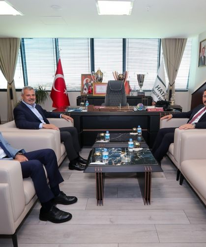 Hatay Valisi Masatlı'dan Büyükşehir Belediye Başkanı Öntürk'e ziyaret