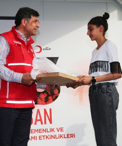 Türk Kızılayından Hatay'da depremzede çocuklara yönelik 23 Nisan etkinliği