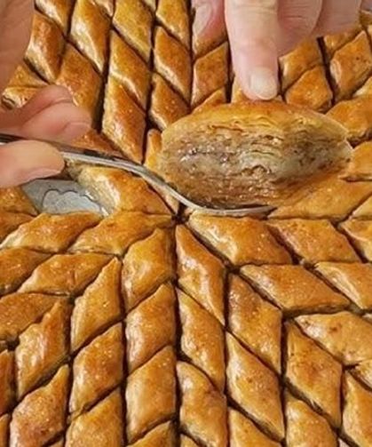 Osmaniye’de Bayramların Vazgeçilmezi: Ev Baklavası