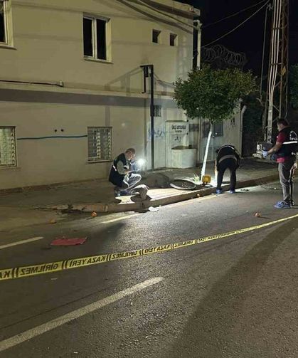 Adana’da otomobil bisikletli yaşlı adama çarpıp kaçtı: 1 ölü
