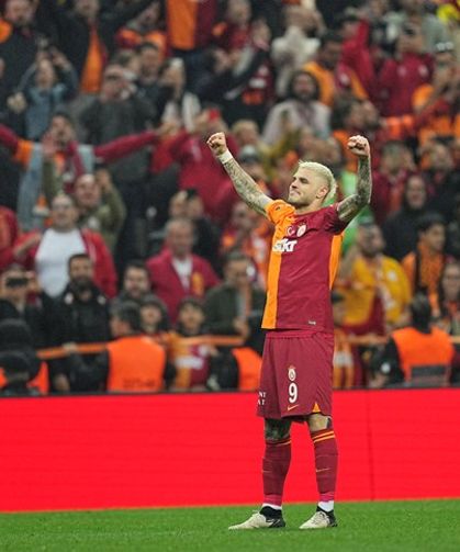 Galatasaray, EMS Yapı Sivasspor'u 6-1 Mağlup Ederek Liderliğini Sürdürdü