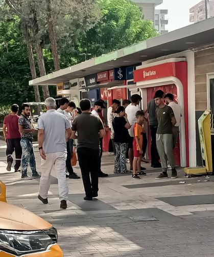 Osmaniye’de ATM Önleri Doldu Taştı