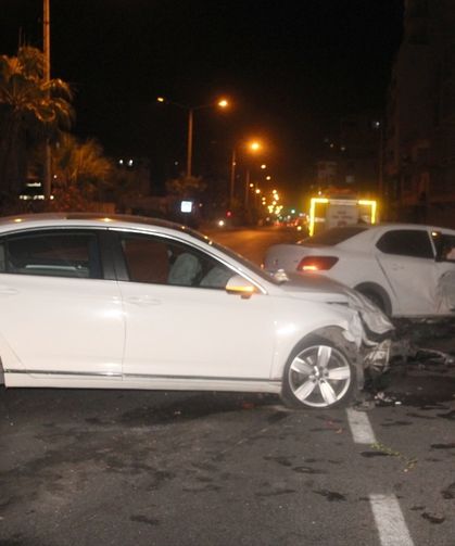 Mersin'deki trafik kazasında 4 kişi yaralandı