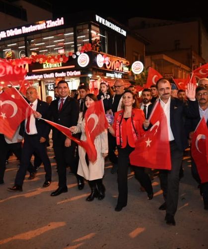 Kadirli’de Cumhuriyet Yürüyüşü Coşkusu