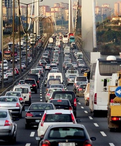 Kurban Bayramı 2025 Trafik Kısıtlaması: Kamyon ve Tankerlere Yasak Başladı