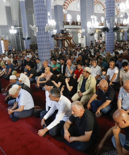 Adana, Mersin, Hatay ve Osmaniye'de bayram namazı kılındı