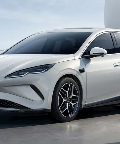 Fiat Egea Fiyatına Elektrikli Sedan: Seal 06 Sahneye Çıktı