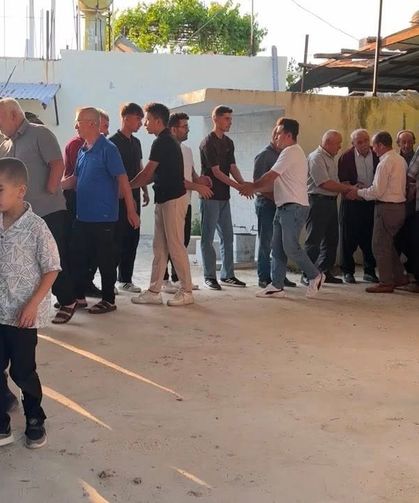 Kadirli'de Bayram Coşkusu Camileri Doldurdu