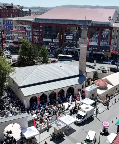 Hasan Paşa Camii Sivas’ta Yeniden İbadete Açıldı