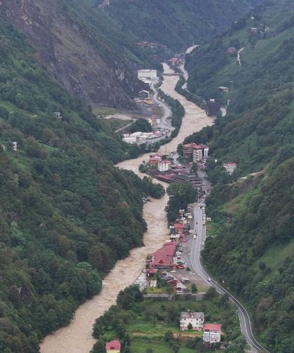 Rize Trabzon Giresun ve Artvin’de Sel Alarmı
