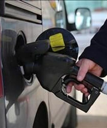 Motorin ve Benzine Zam Yeni Fiyatlar Bu Gece Geçerli Olacak