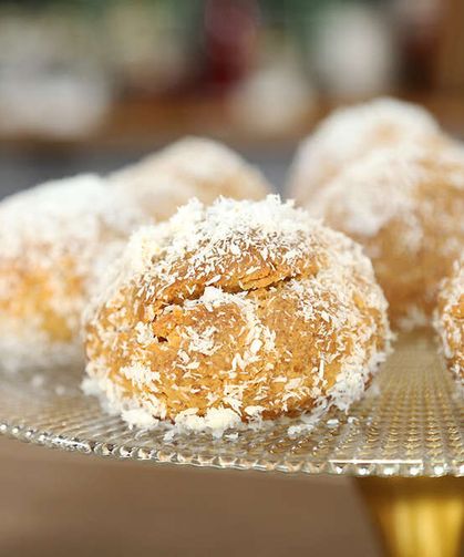 Fırınsız Tatlı Arayanlara! Çay Saatine Pratik Lezzet Tarçınlı Elmalı Top Tarifi