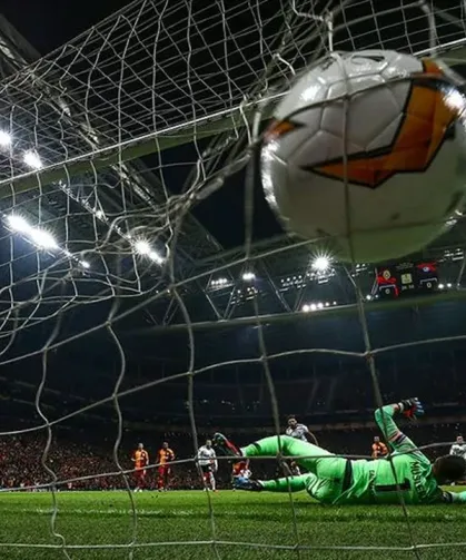 Futbolseverlere Müjde: Üç Maç Şifresiz Ekranda