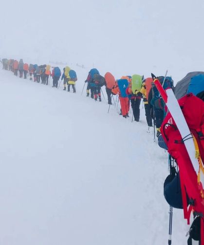 Osmaniyeli Dağcılar Erciyes’te Deprem Şehitlerini Andı