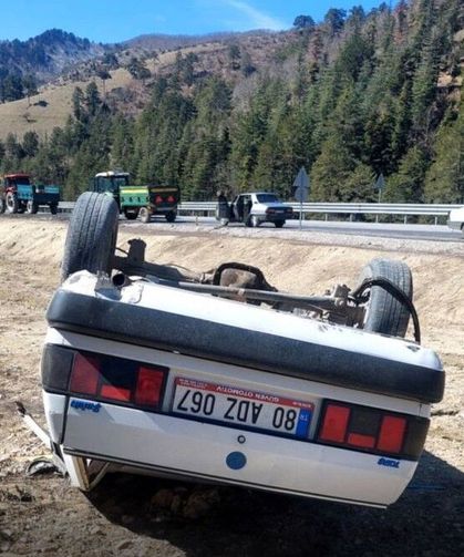 Andırın–Göksun Yolunda Otomobil Takla Attı