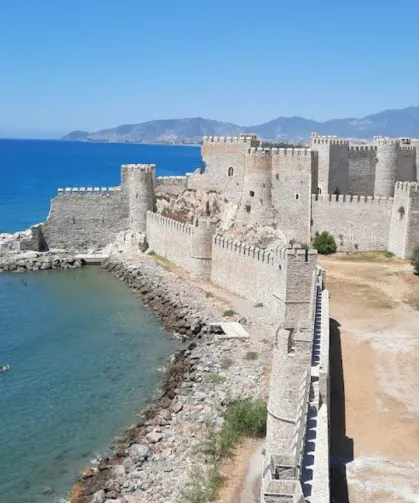 Türkiye’nin En İyi Korunan Denizde Açılan  Tarihi Kalesi