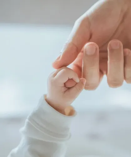 Osmaniye’de  Bebekler Neden Ayaklarını Ağzına Götürür?