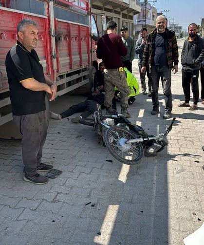 Kadirli’de Estergon Caddesi’nde Motosiklet Kazası