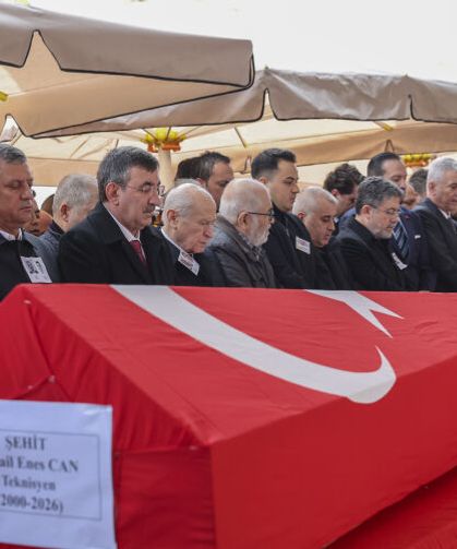 Katar’da Şehit Olan Teknisyenler Son Yolculuğuna Veda Etti