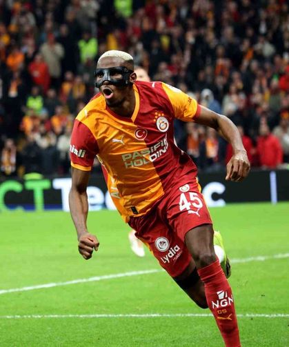Osimhen Transfer İddialarına Son Noktayı Koydu Mu? Maç Sonrası Dikkat Çeken Sözler