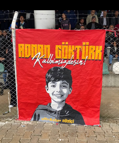Adnan Göktürk’e Tribünde Vefa