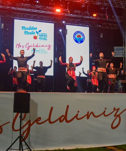 Kumluca'da 'Halk oyunları şenliği' düzenlendi