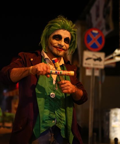 Kurgusal karakter 'Joker' tutkunu animatör Adana sokaklarını renklendiriyor