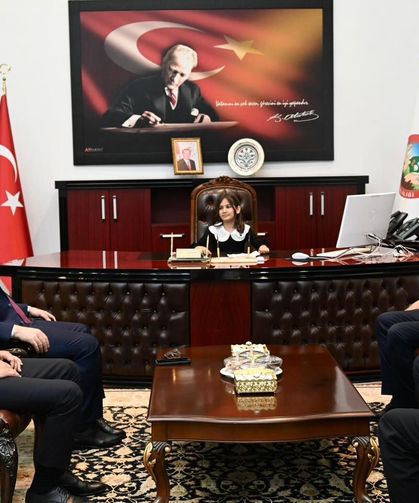 Osmaniye Valiliği’nde Temsili Koltuk Devri Gerçekleşti