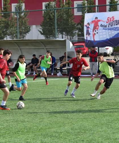Sokaklar Bizim, Gelecek Güvende 5x5 Futbol Turnuvası Başladı