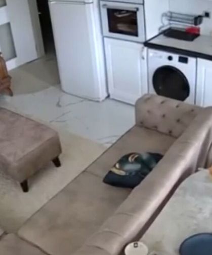 Van’da 5.2 Büyüklüğünde Deprem Kamerada