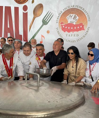 Osmaniye'de Dev Kazan Açıldı