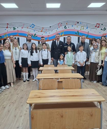 Erzin’de Eğitim Ziyareti: Kaymakam Özaydın Öğrencilerle Buluştu
