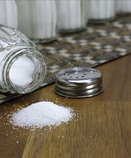Halı Altına Tuz Serpmenin Şaşırtan Faydaları