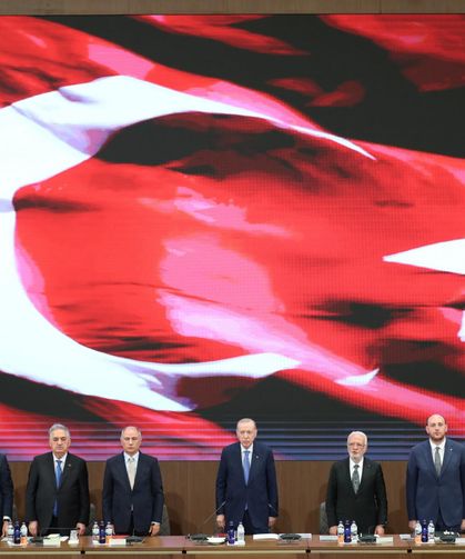 AK Parti Osmaniye Teşkilatı Ankara’da Toplantıda Buluştu