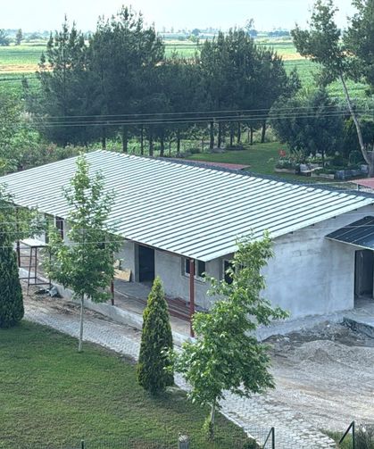 Toprakkale Kaymakamı Volkan Özer Köy Evi İnşaatını İnceledi