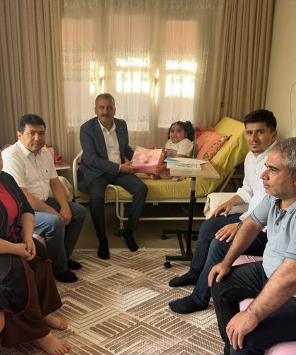Hira Sultan’ın Karne Sevincine Ortak Olundu