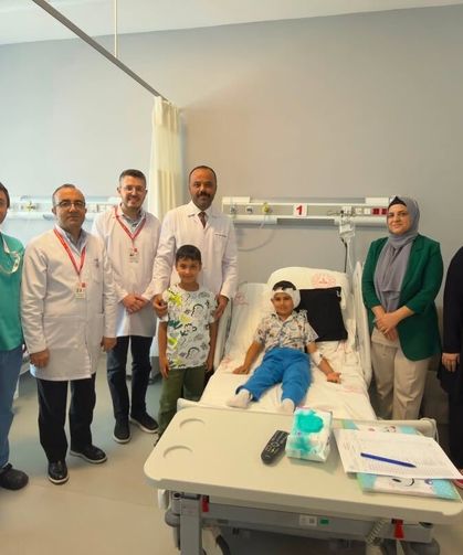 Osmaniye Eğitim ve Araştırma Hastanesinde Tarihi Operasyon: İlk Koklear İmplant
