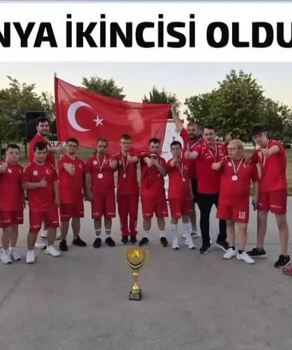 Türkiye Down Basketbol’da gümüş madalya kazandı