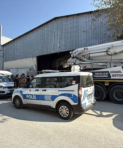Antalya'da bir kişi çalıştığı iş yerinde ölü bulundu