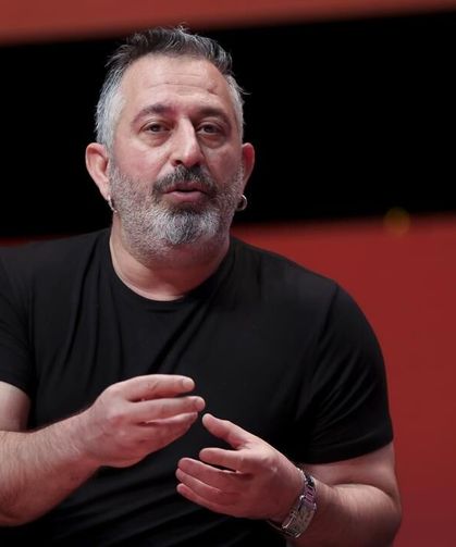 Cem Yılmaz Kalp Krizi Geçirdi: Anjiyo ile Stent Takıldı