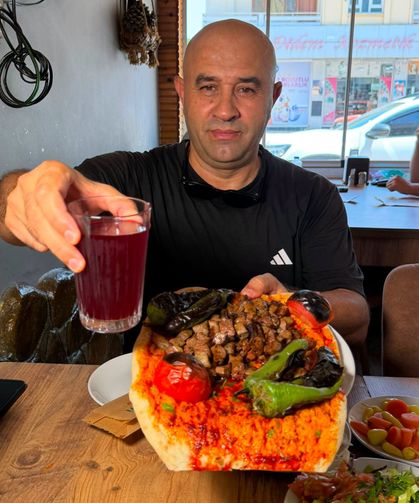 Köz Ateşinde Kuzu Ciğer, Yanında Buz Gibi Şalgam!